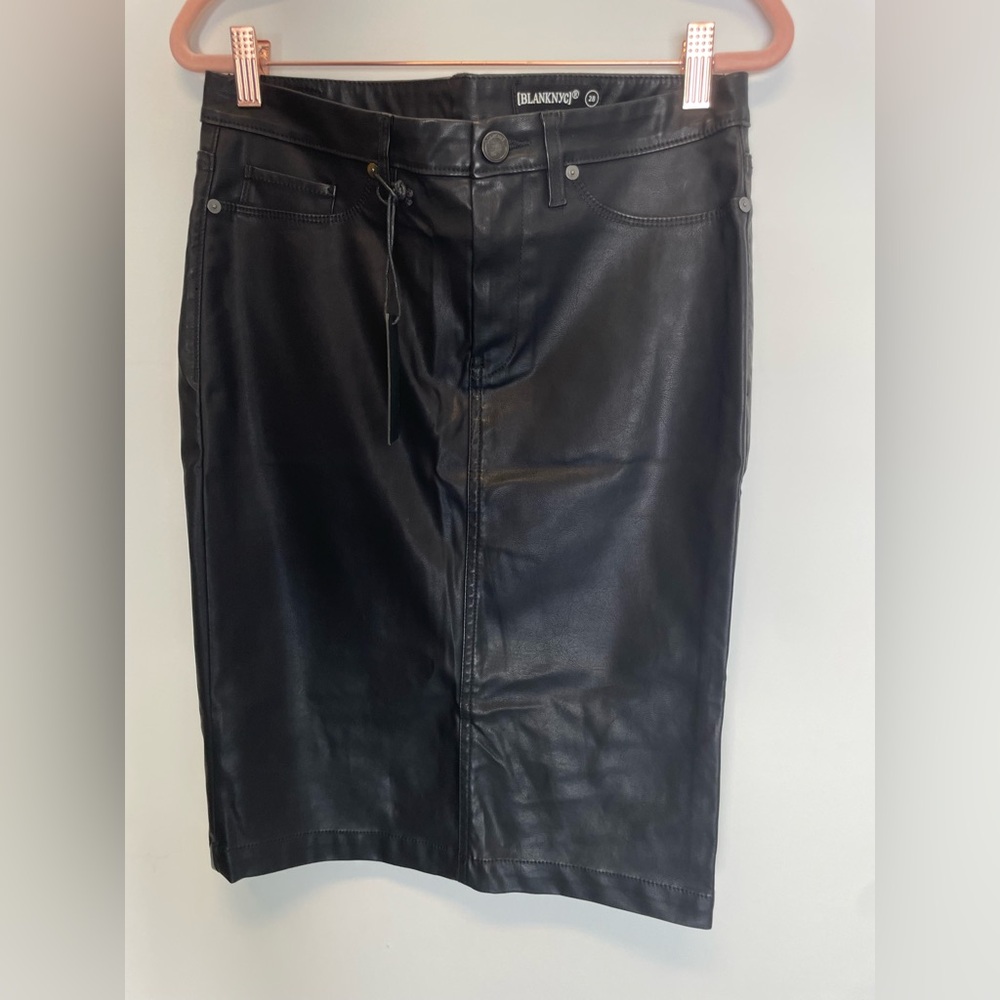 Black Knee-Length Pencil Skirt